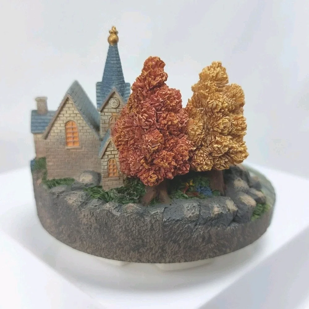 Our America By Yankee Candle Capper‎ Topper Mountain Church 3 7/8